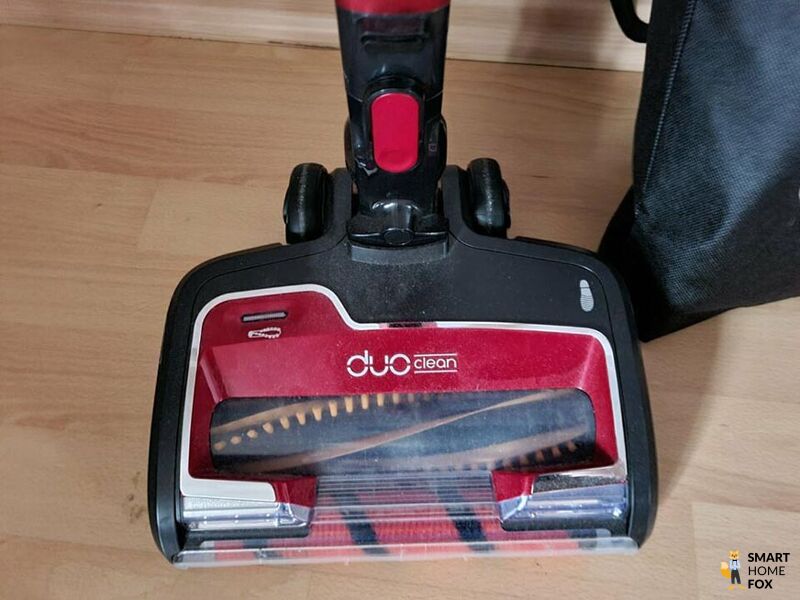 Anti-hair-wrap floor nozzle